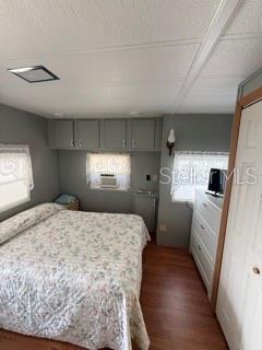 HOLIDAY TRAVEL PARK ENGLEWOOD - Residential