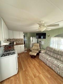 HOLIDAY TRAVEL PARK ENGLEWOOD - Residential