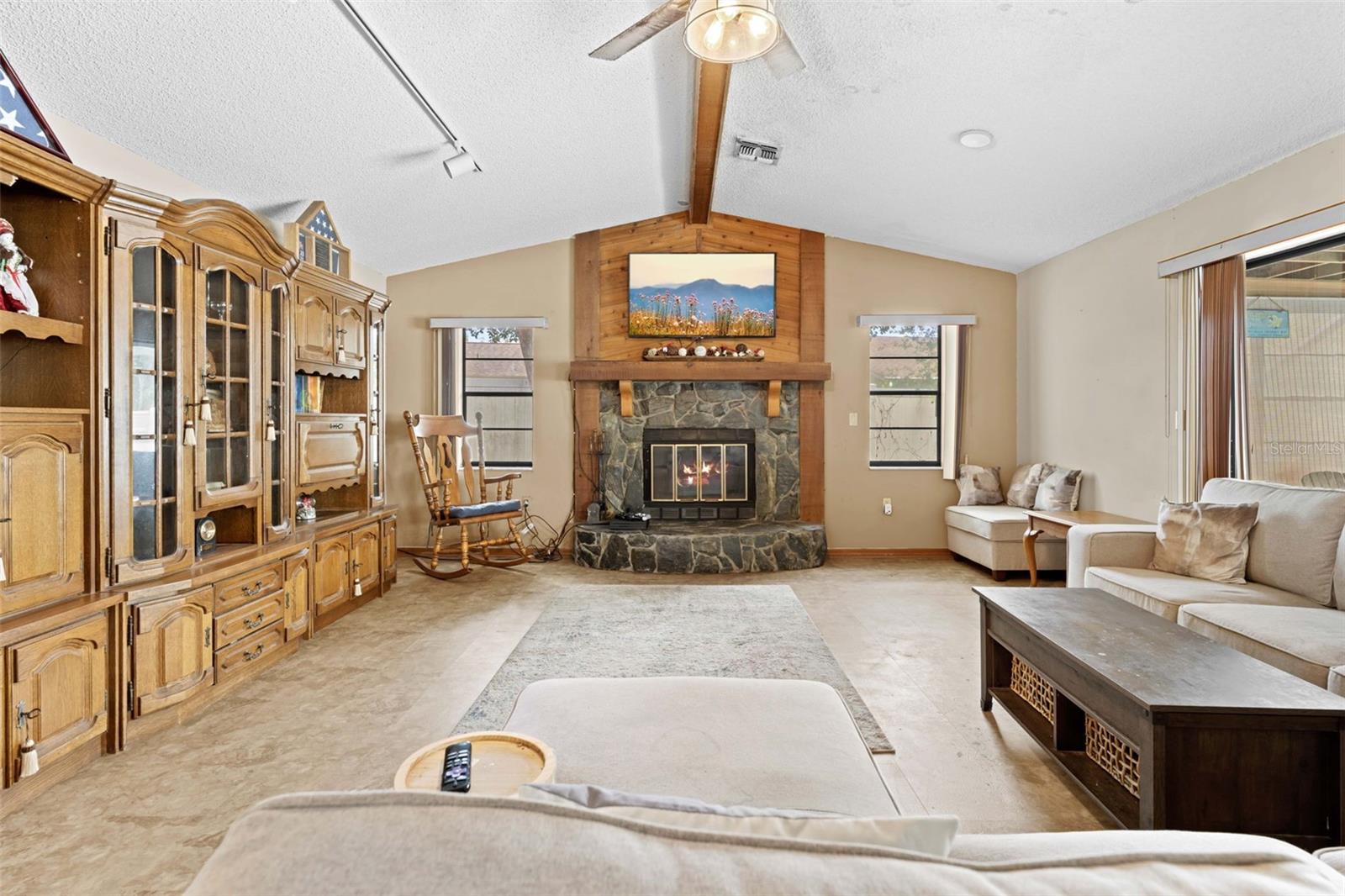 SHADOW LAKES - Residential