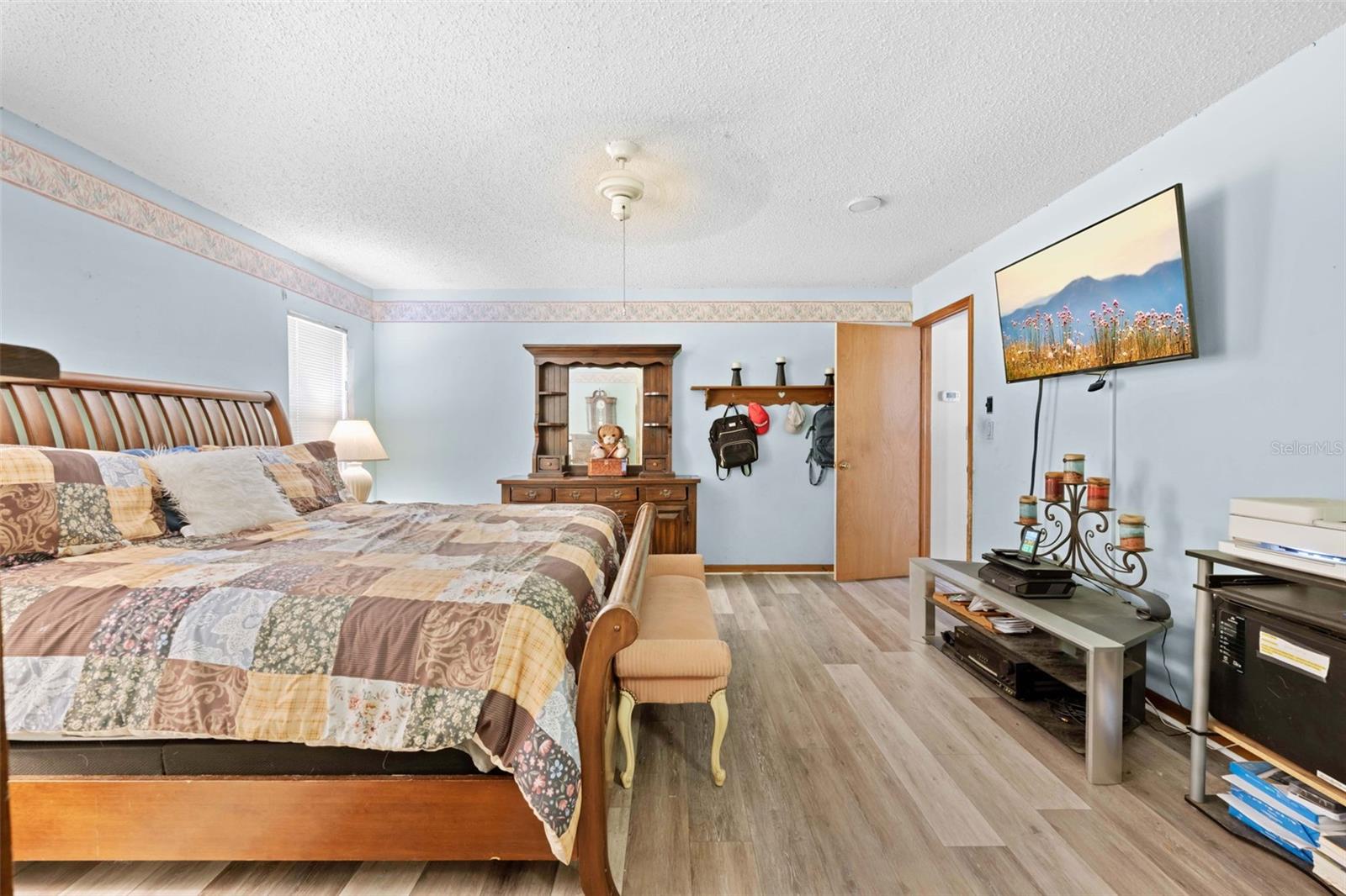 SHADOW LAKES - Residential