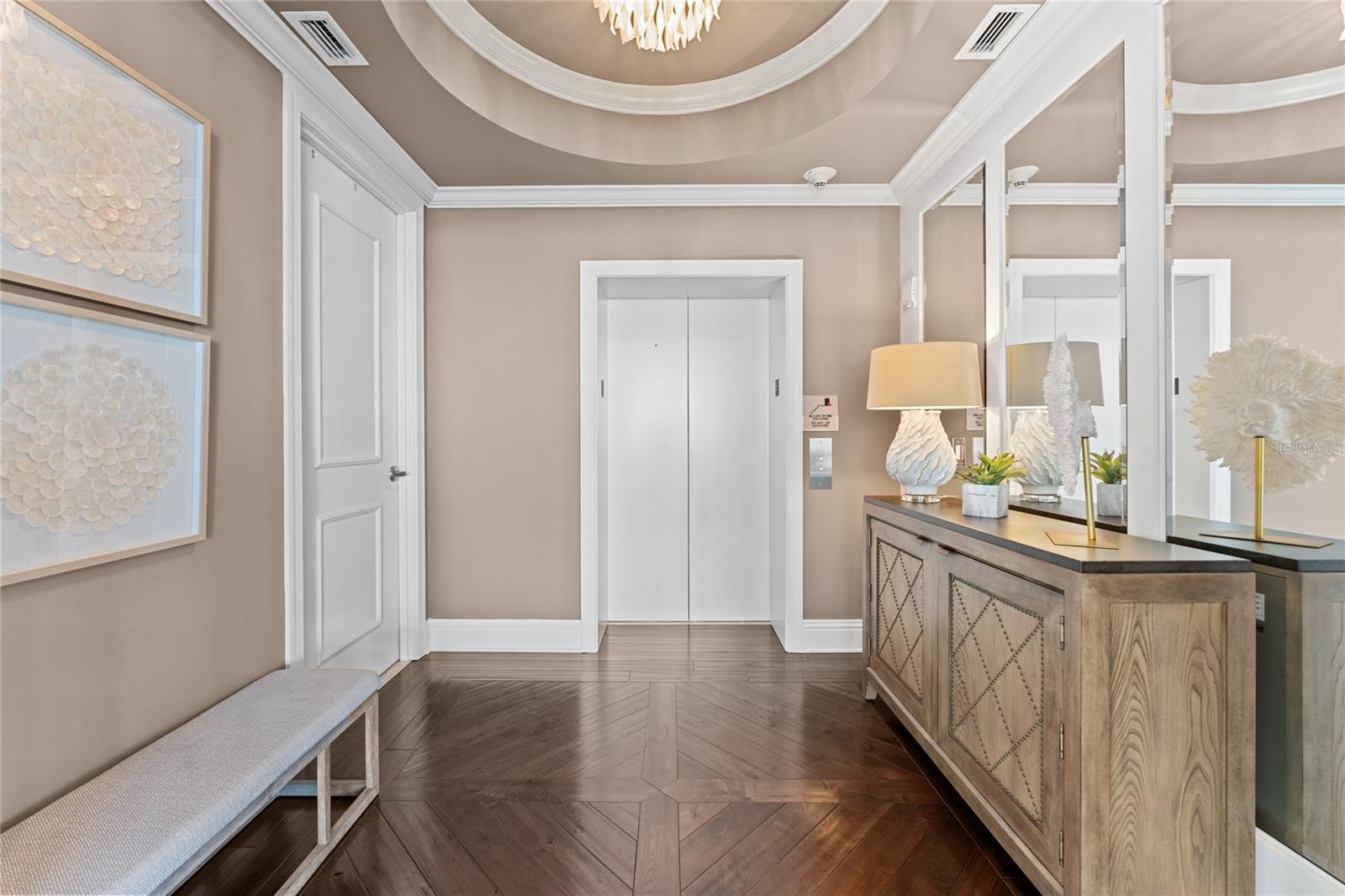 OVATION CONDO - Residential