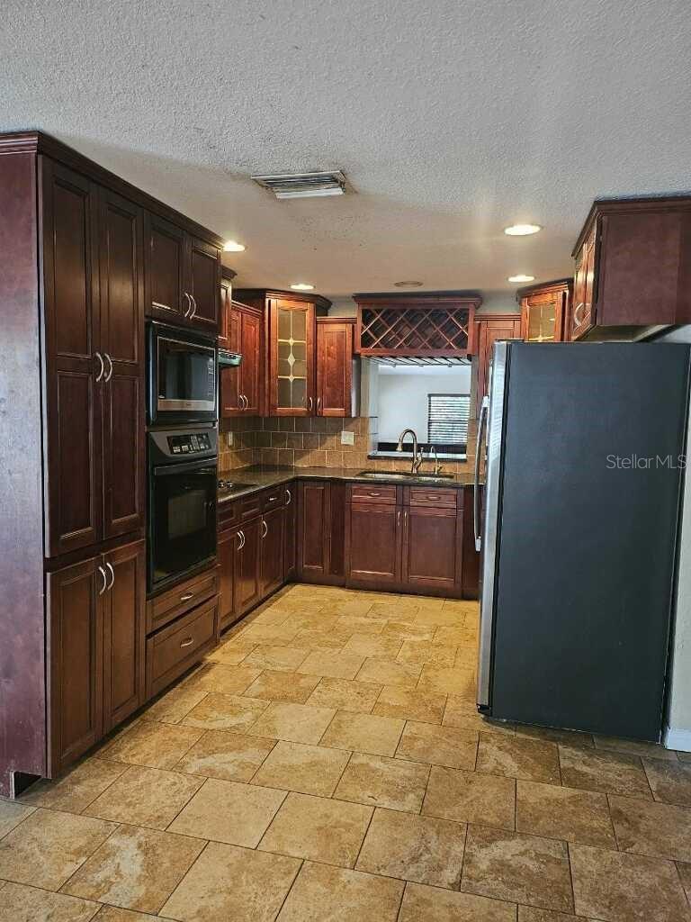 ANITA SUB - Residential