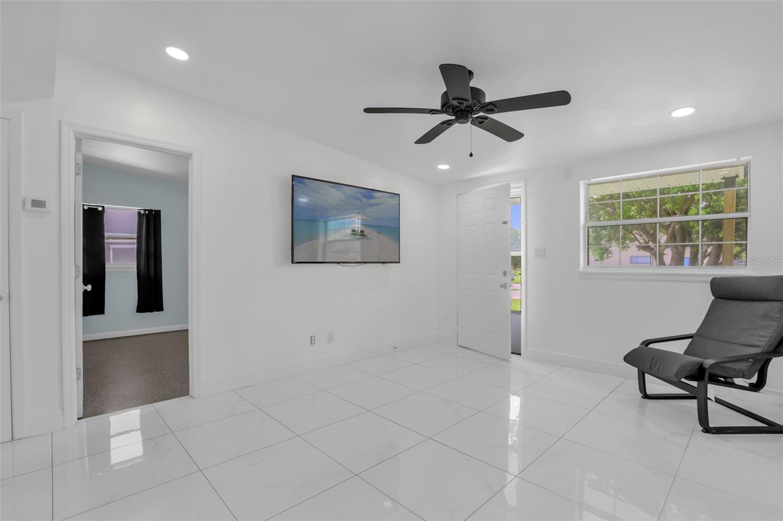 AZALEA HOMES - Residential