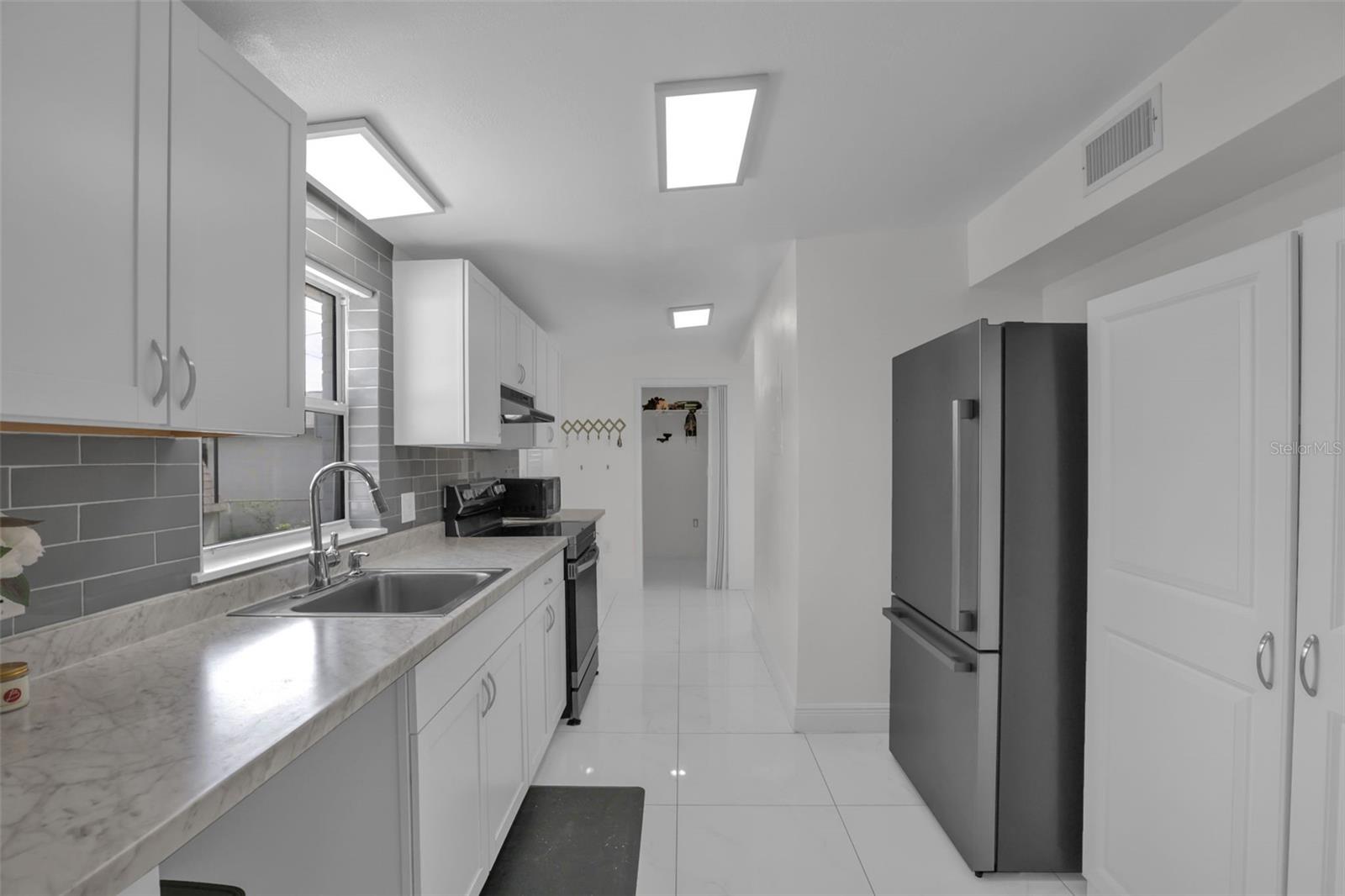 AZALEA HOMES - Residential