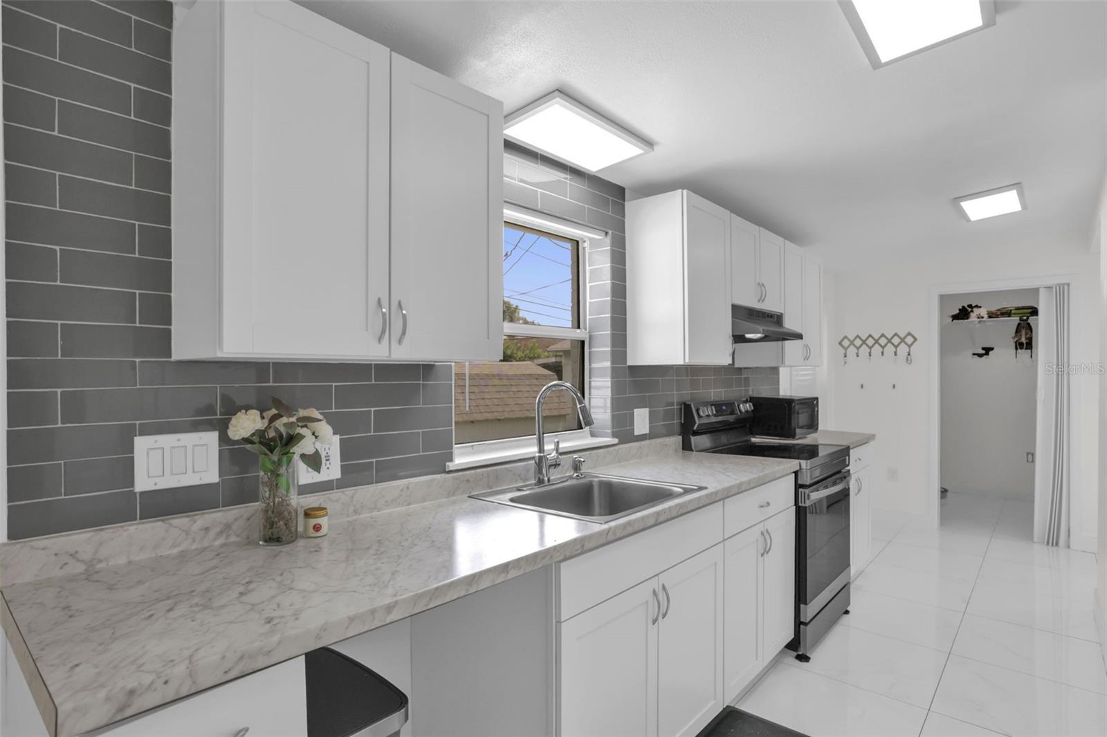 AZALEA HOMES - Residential