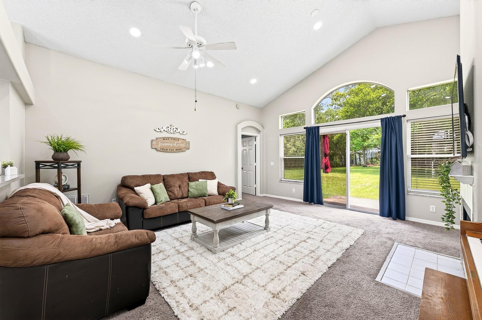 DELTONA LAKES UNIT 33 - Residential