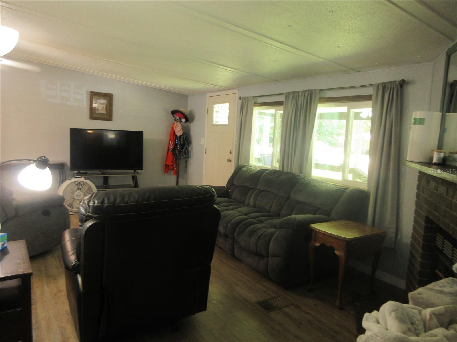 SILVER SPGS VILLAGE - Residential