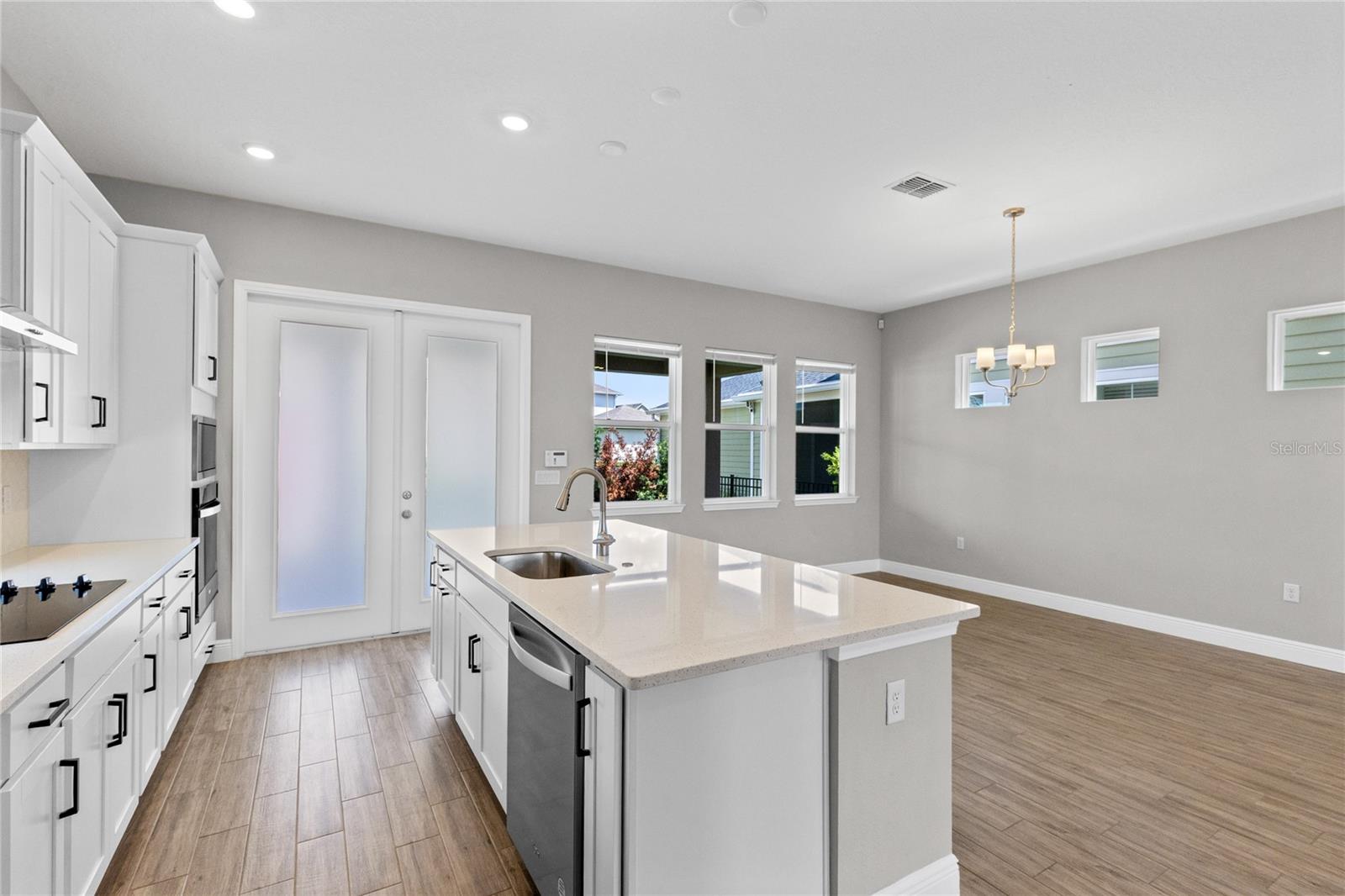 LAUREATE PARK - Residential Lease