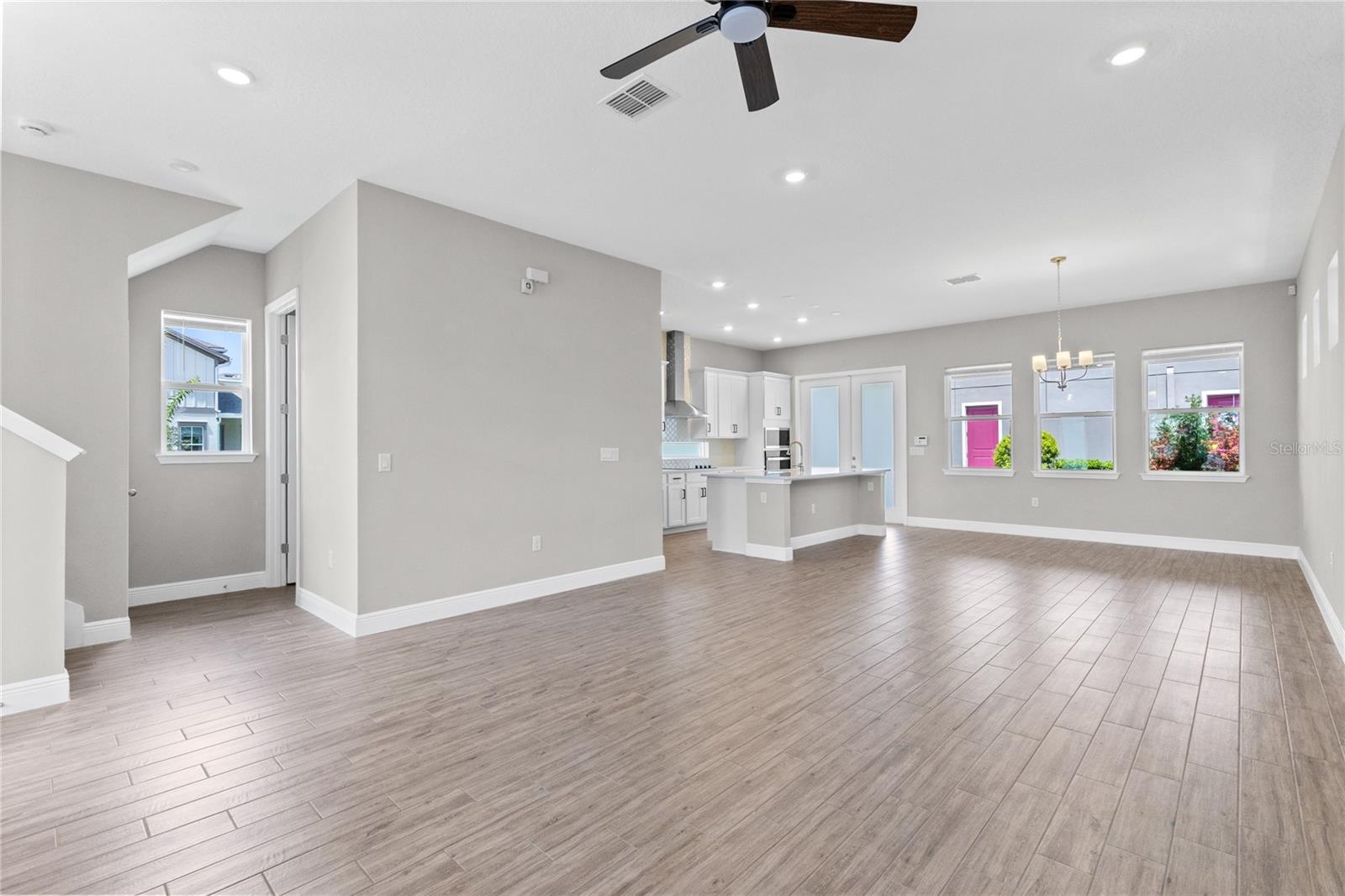 LAUREATE PARK - Residential Lease