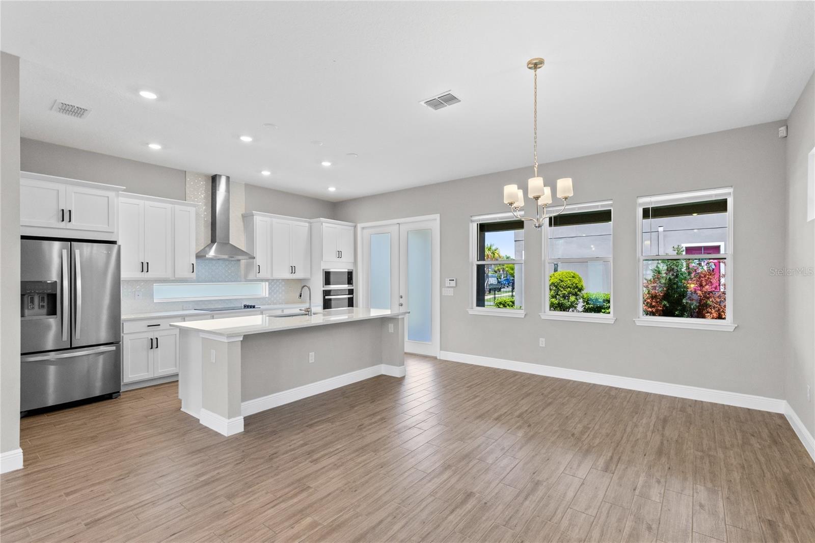 LAUREATE PARK - Residential Lease