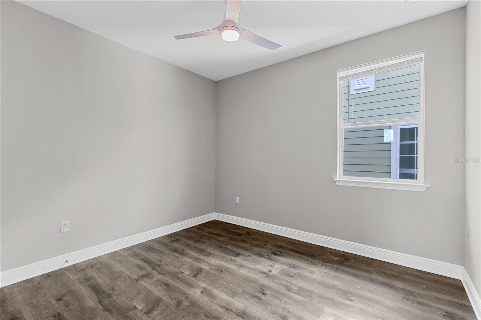 LAUREATE PARK - Residential Lease