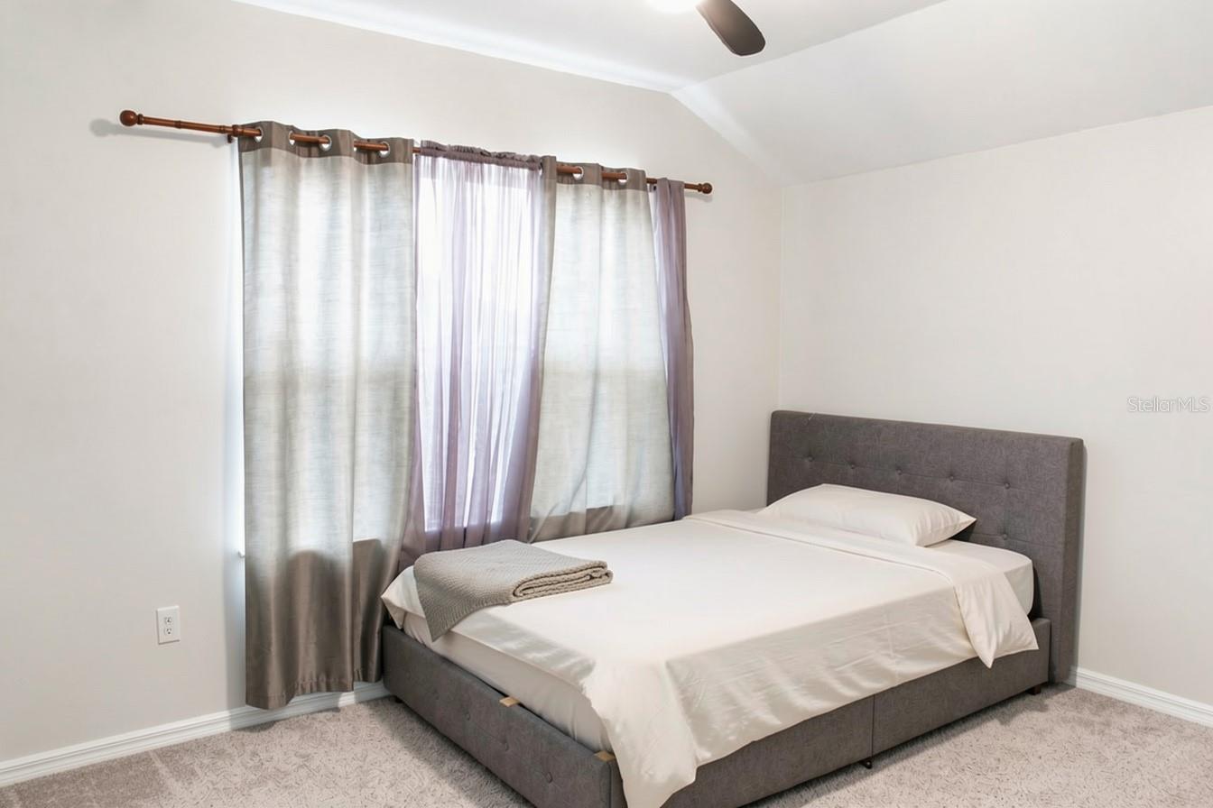OXFORD CHASE - Residential