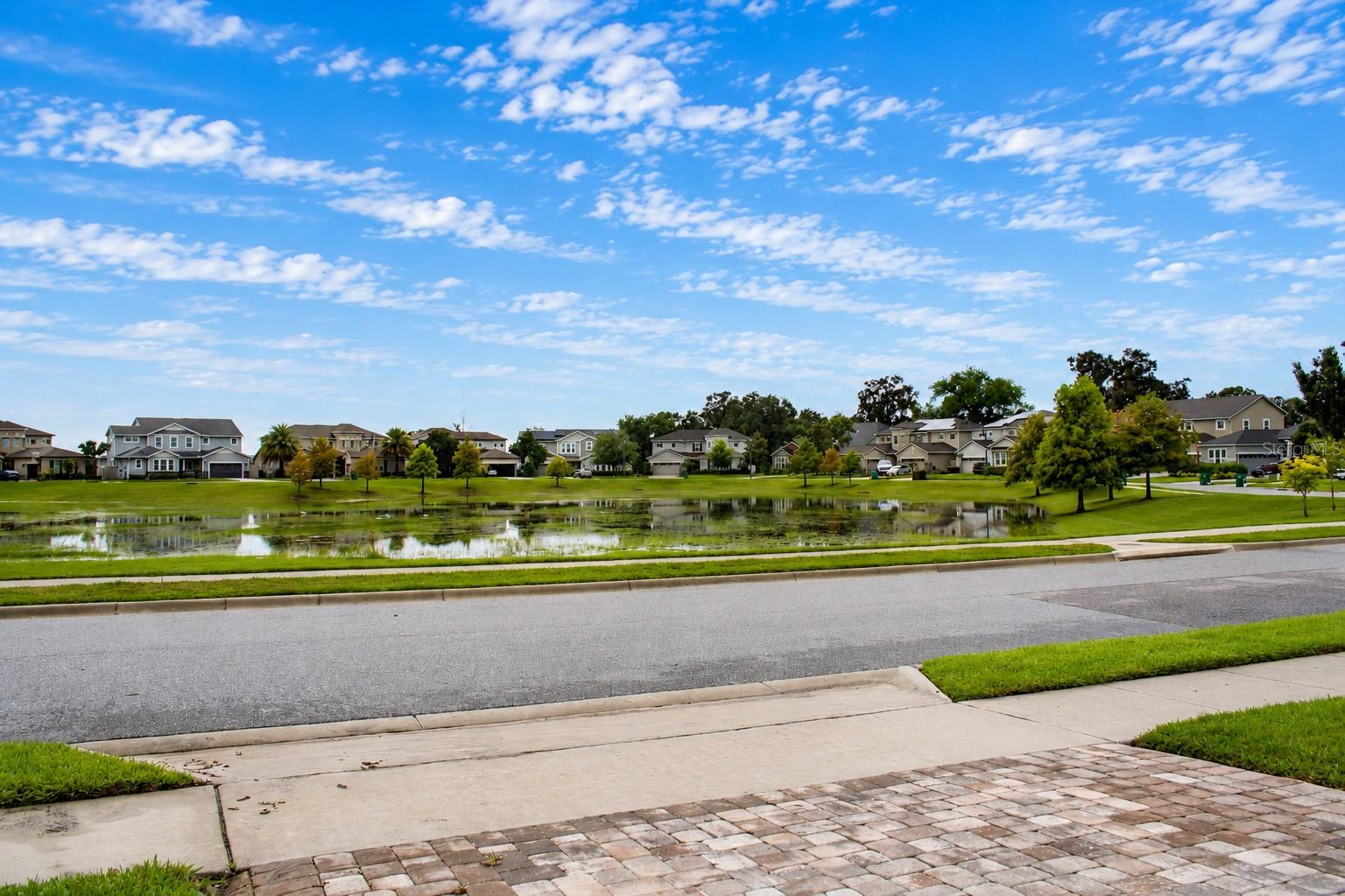 OXFORD CHASE - Residential