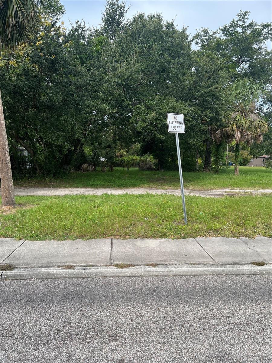 PALM PARK - Land