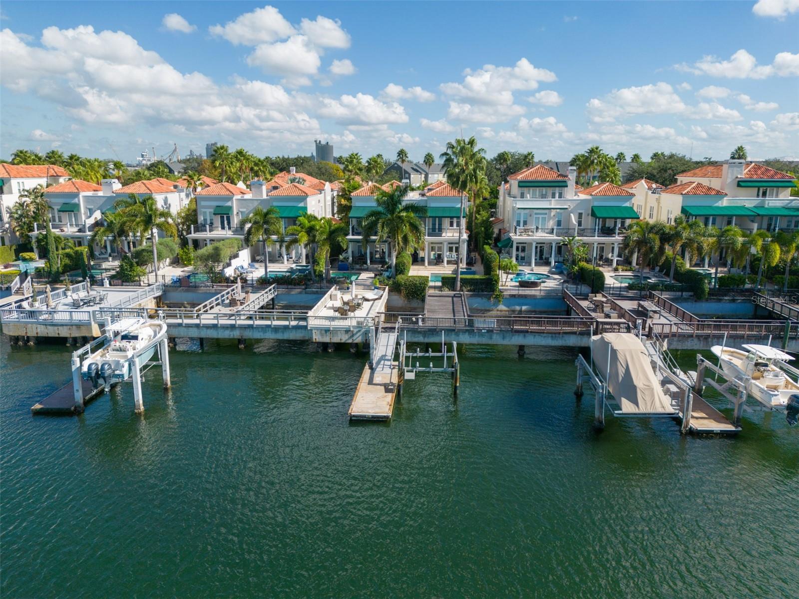 ST TROPEZ AT HARBOR ISLAND PHA - Residential
