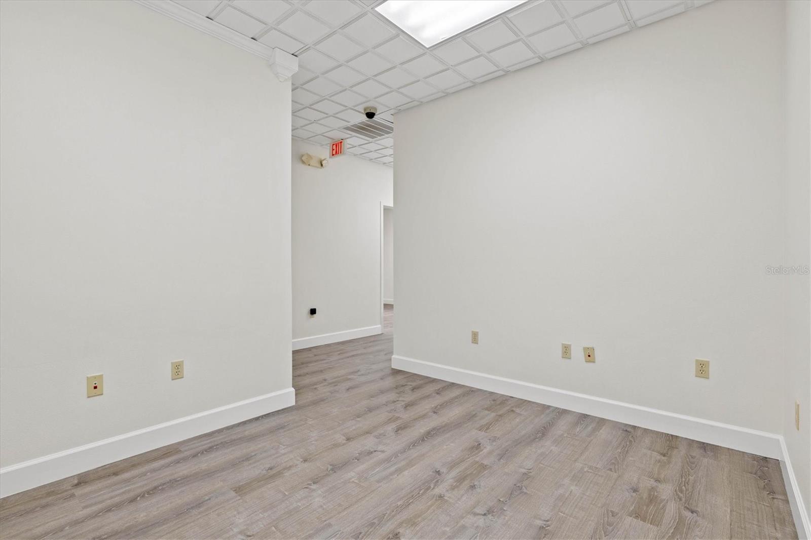 FRANKLIN FIELD BUS CENTER - Commercial Sale