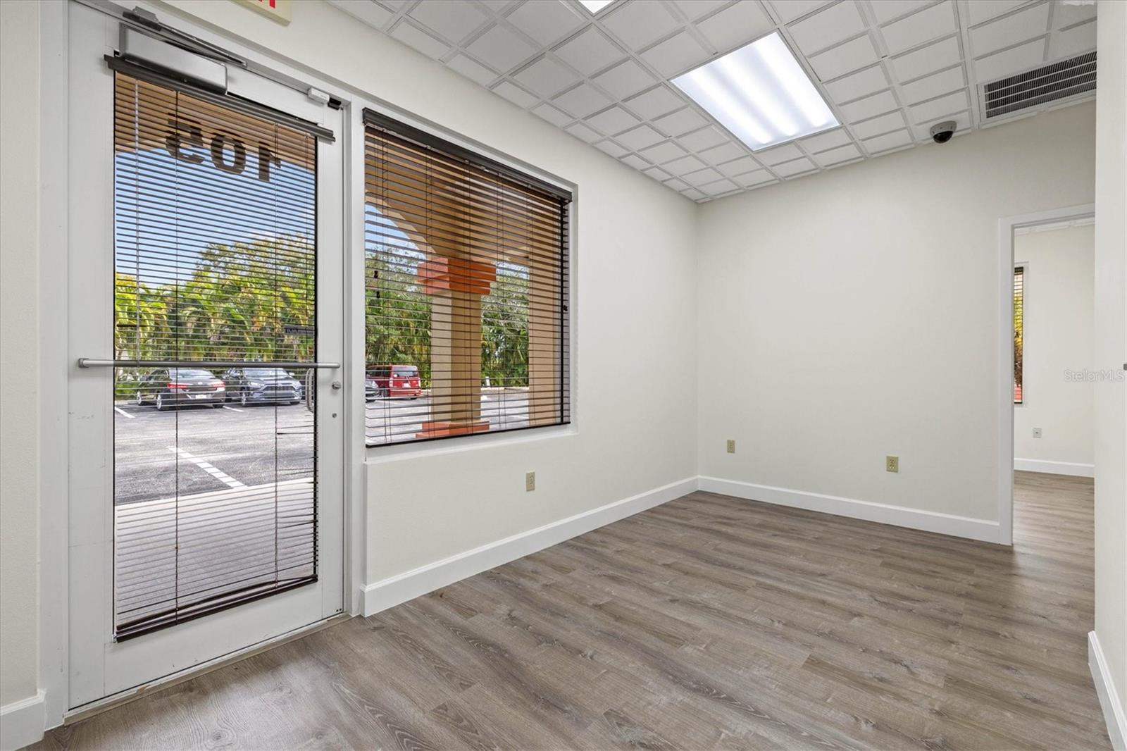 FRANKLIN FIELD BUS CENTER - Commercial Sale