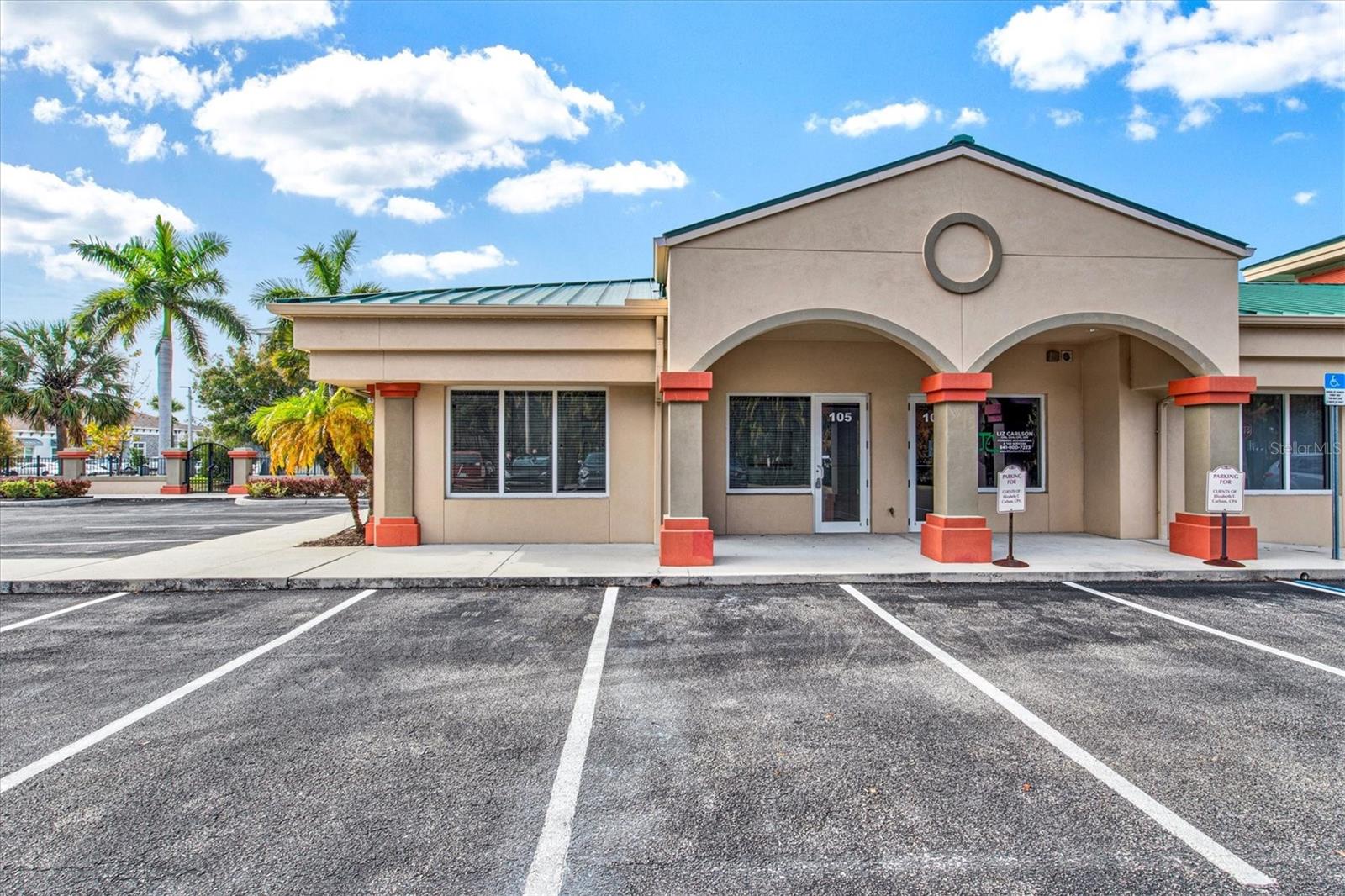 FRANKLIN FIELD BUS CENTER - Commercial Sale