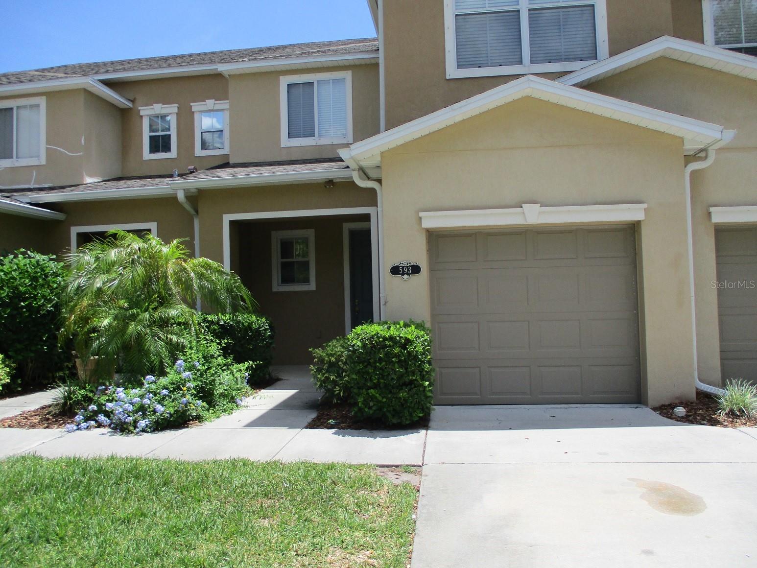 Well maintained 2 story townhome in The Landings at Sugar Mill. Spacious Kitchen with large Breakfast Bar. Solid surface counters. Powder Room on first floor. 3 Bedrooms, 2 1/2 Baths. No closet in 3rd Bedroom, used as an office.
Ready for immediate occupancy, ;CleaningFee: 150