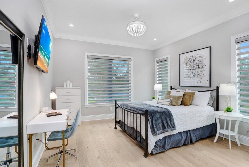 SUNSET PARK - Residential