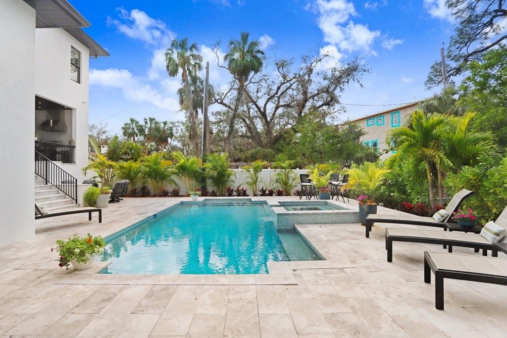 SUNSET PARK - Residential