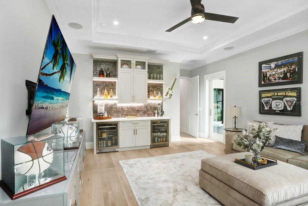 SUNSET PARK - Residential