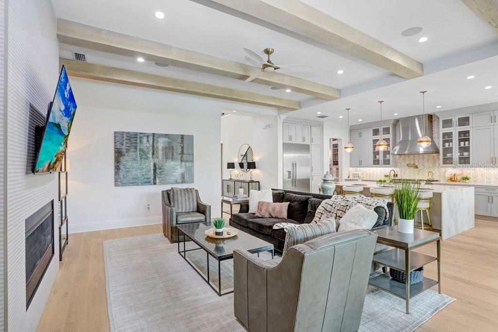 SUNSET PARK - Residential