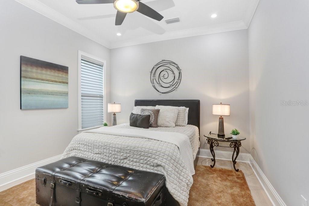 SUNSET PARK - Residential