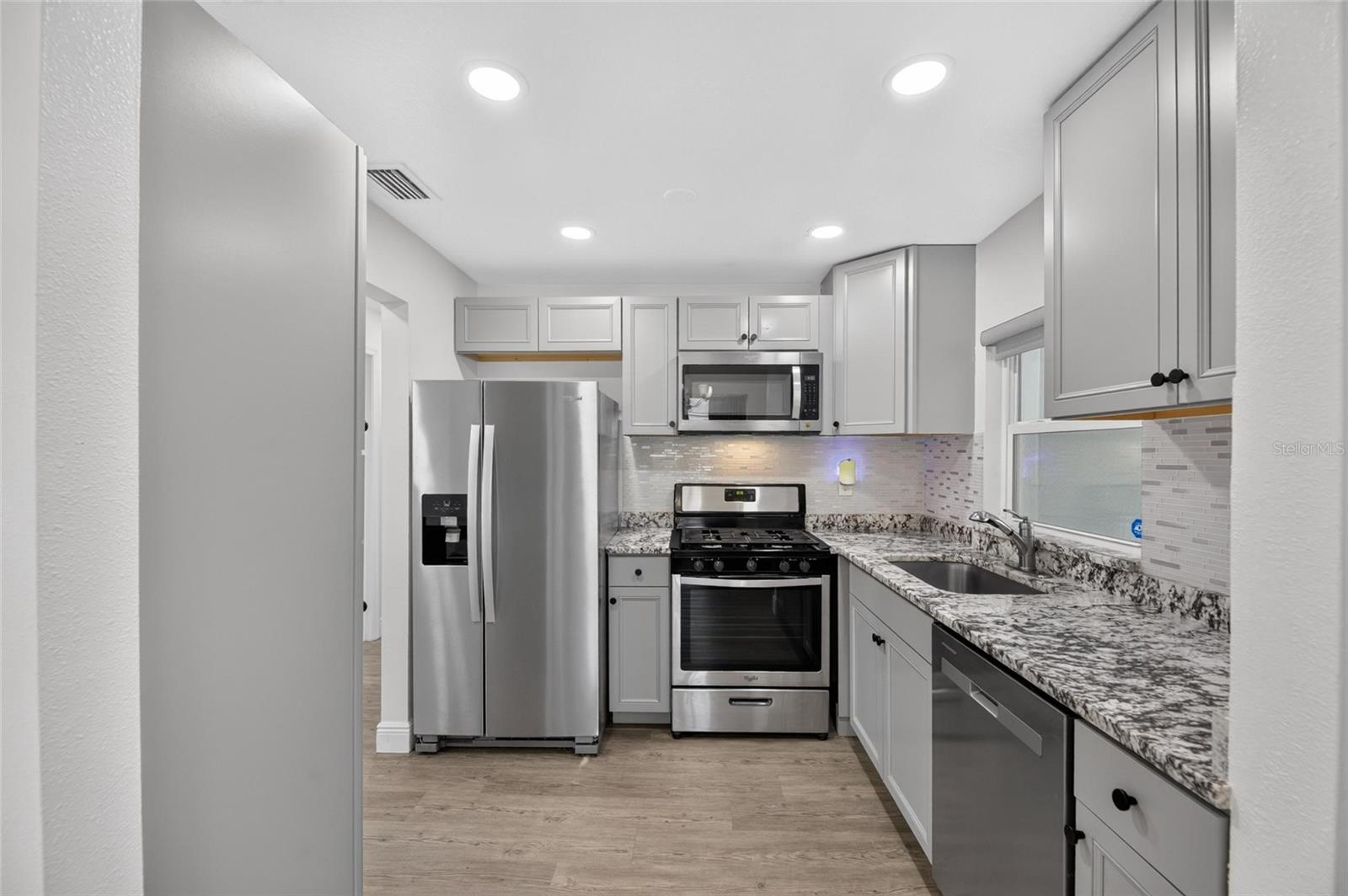 ALTMAN COLBY SUB - Residential Lease