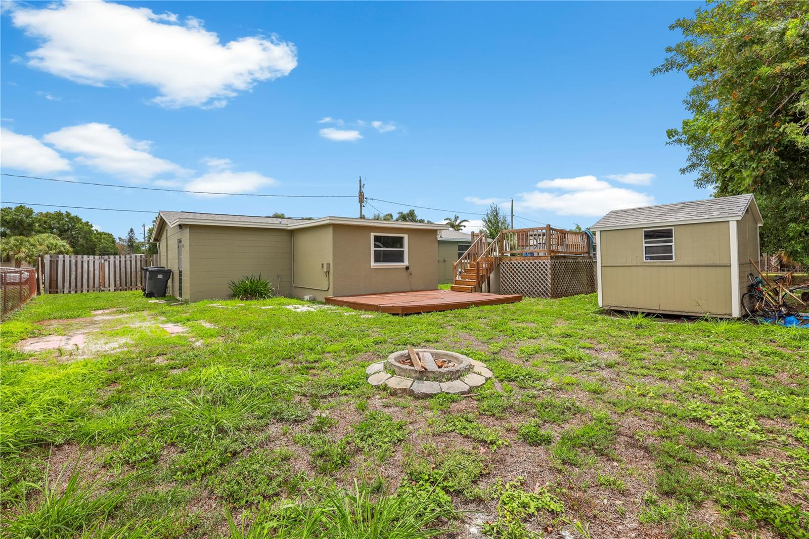 APOLLO BEACH UNIT ONE PT ONE - Residential