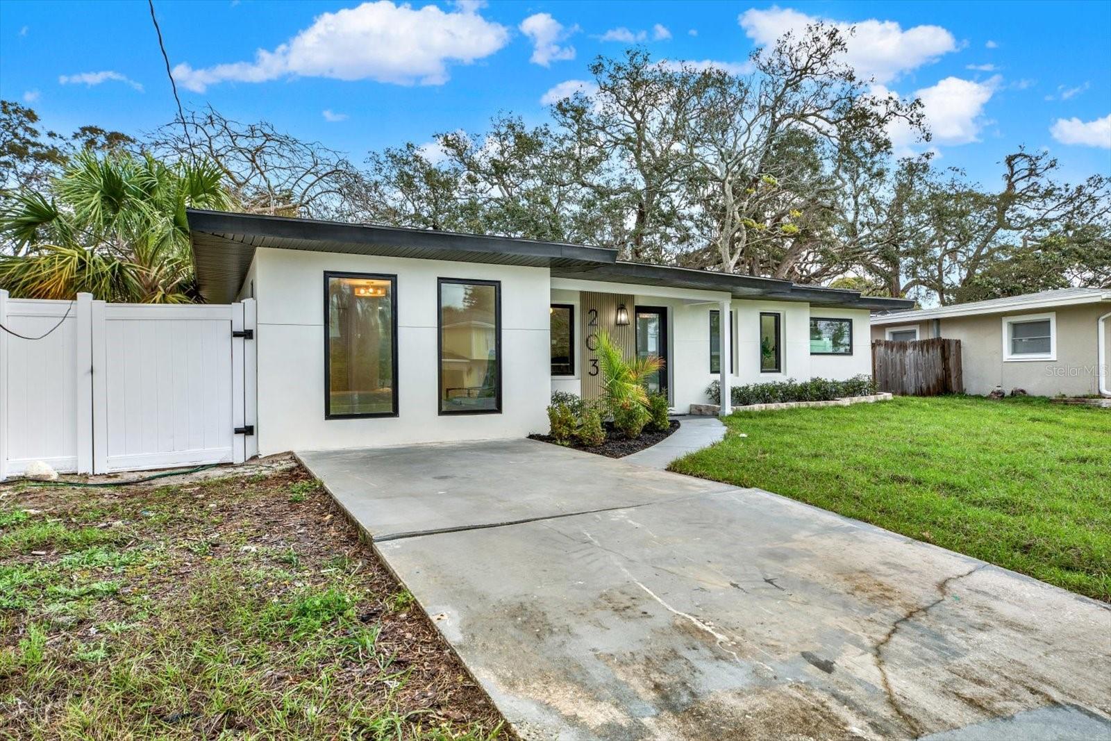 BAYWOOD VILLAGE - Residential