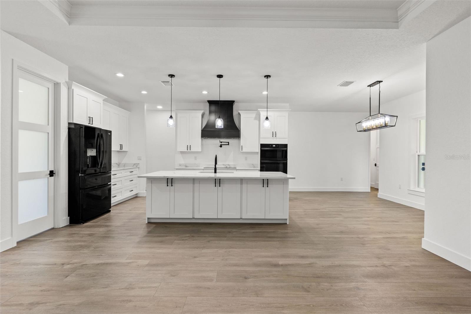 ROYAL HIGHLANDS - Residential
