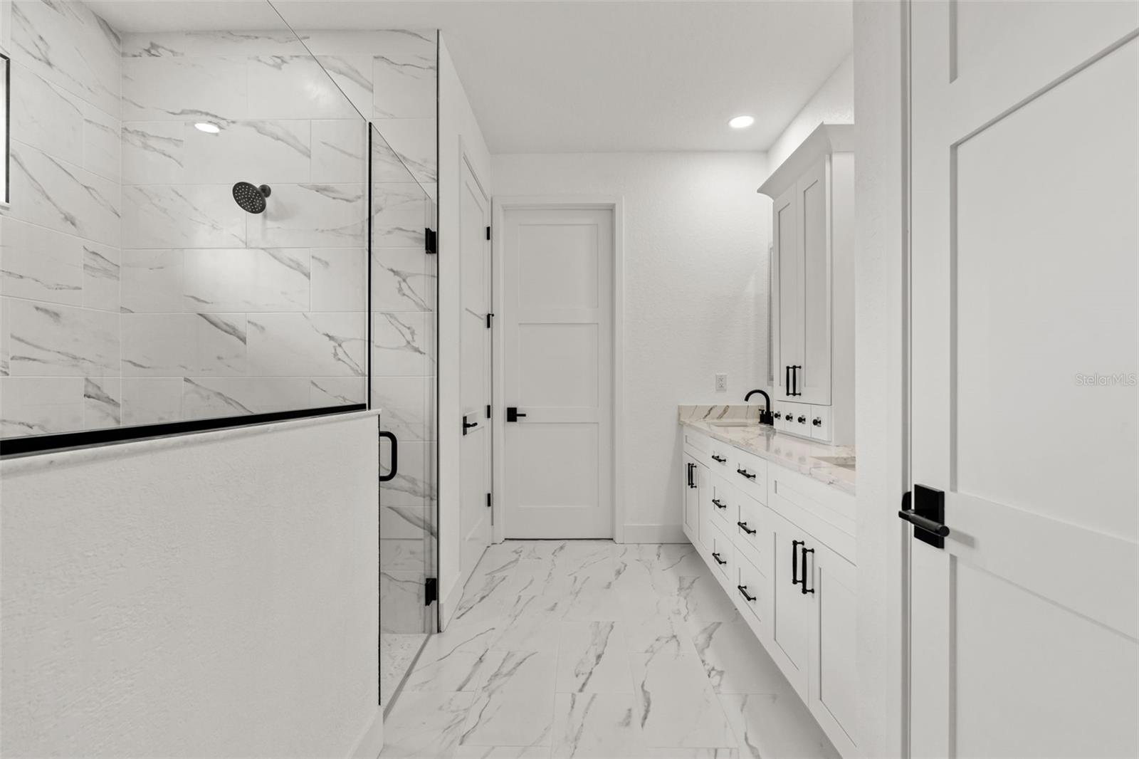 ROYAL HIGHLANDS - Residential