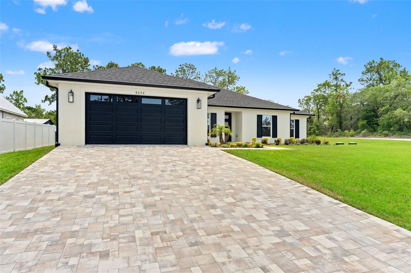 ROYAL HIGHLANDS - Residential
