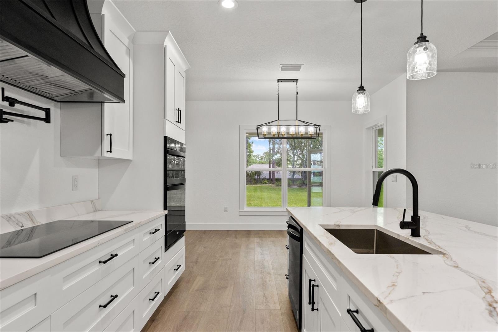 ROYAL HIGHLANDS - Residential