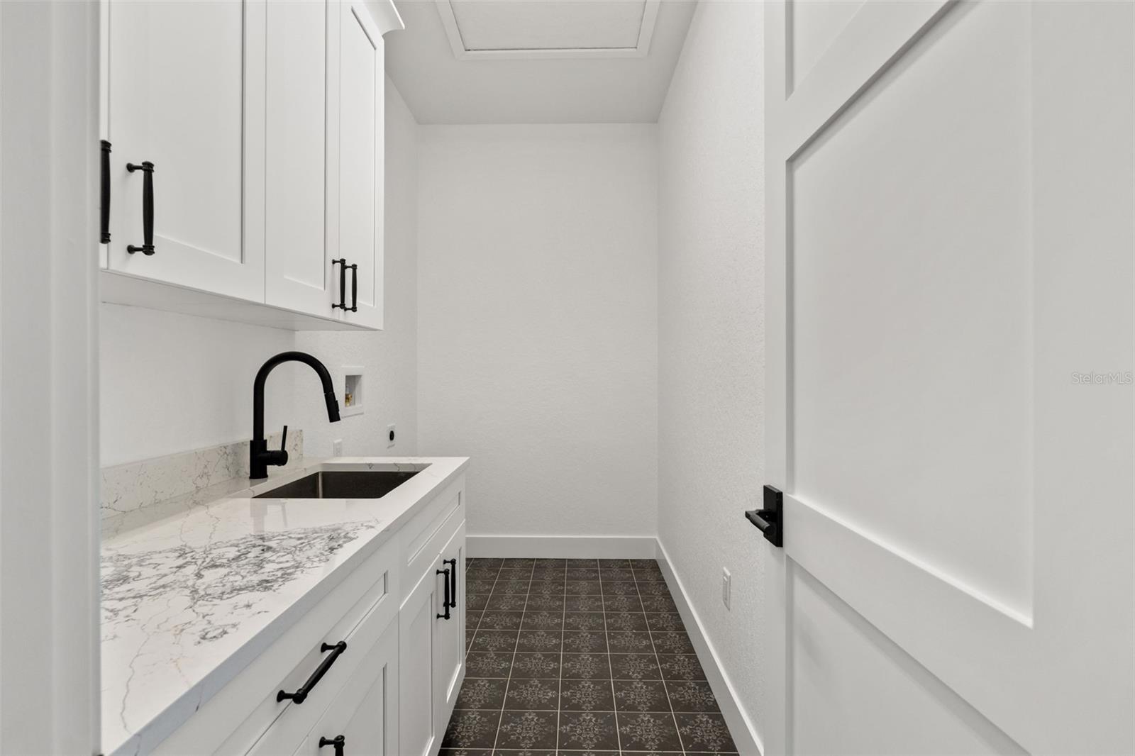 ROYAL HIGHLANDS - Residential
