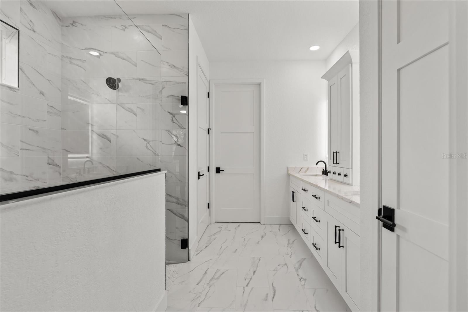 ROYAL HIGHLANDS - Residential