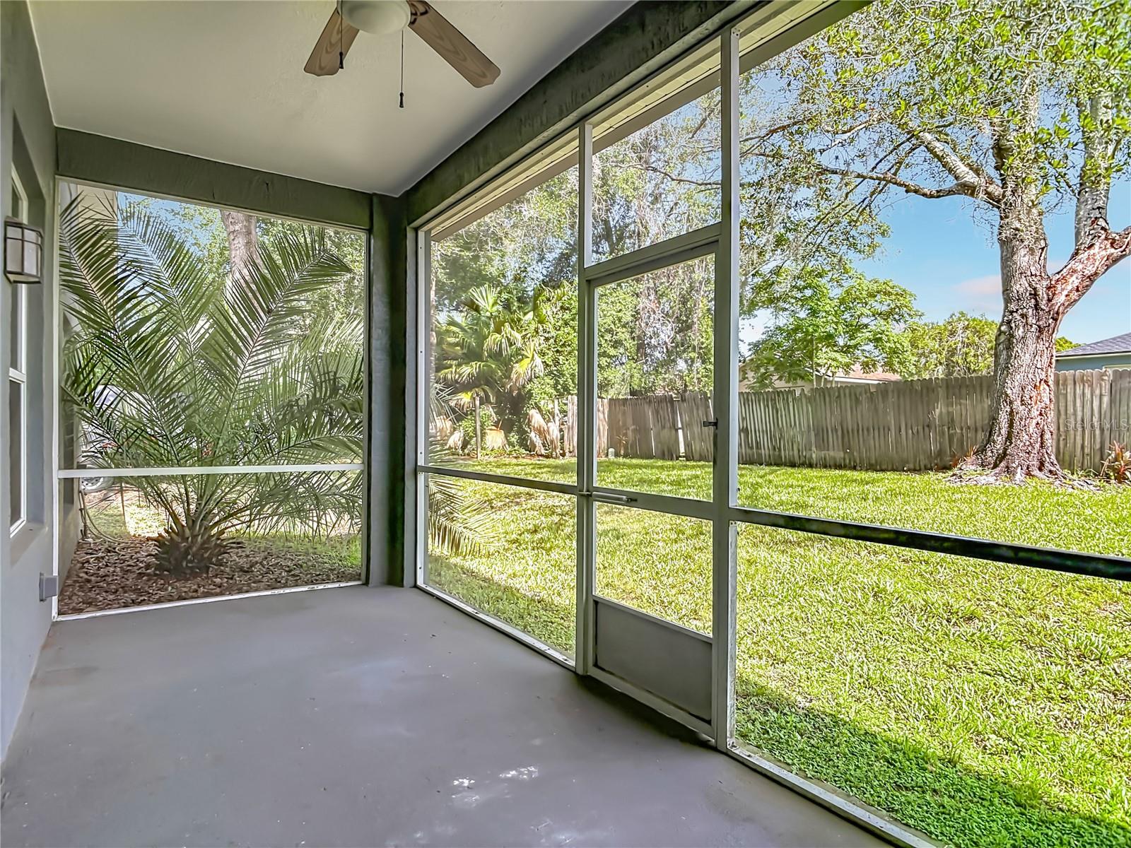 FELTONA LAKES UN 67 - Residential