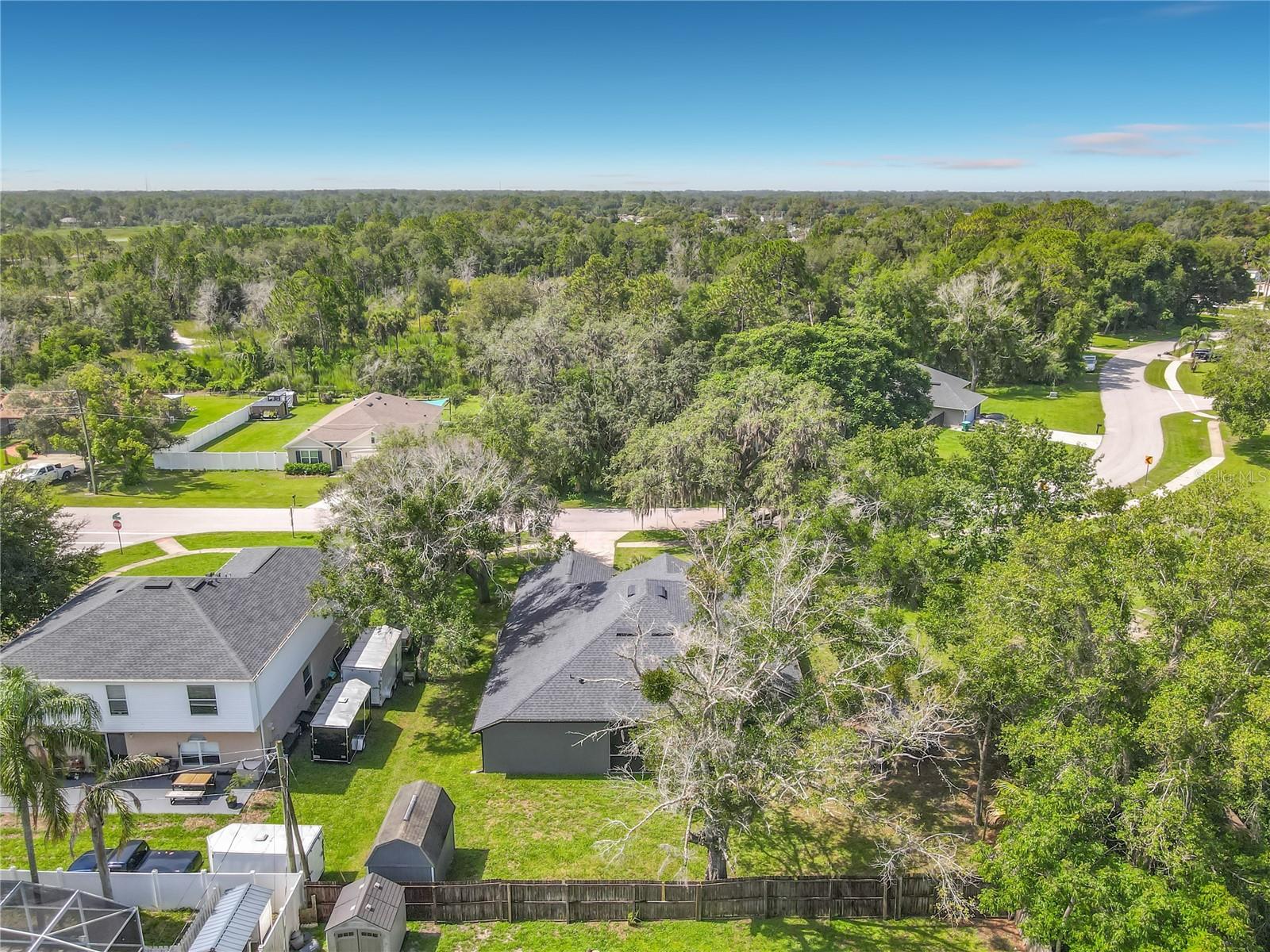 FELTONA LAKES UN 67 - Residential