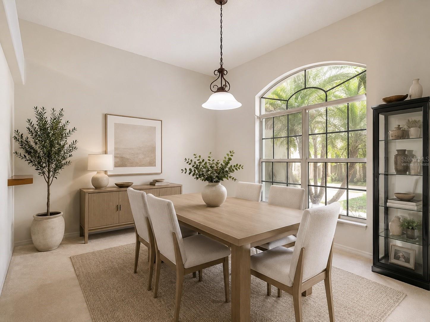 FELTONA LAKES UN 67 - Residential