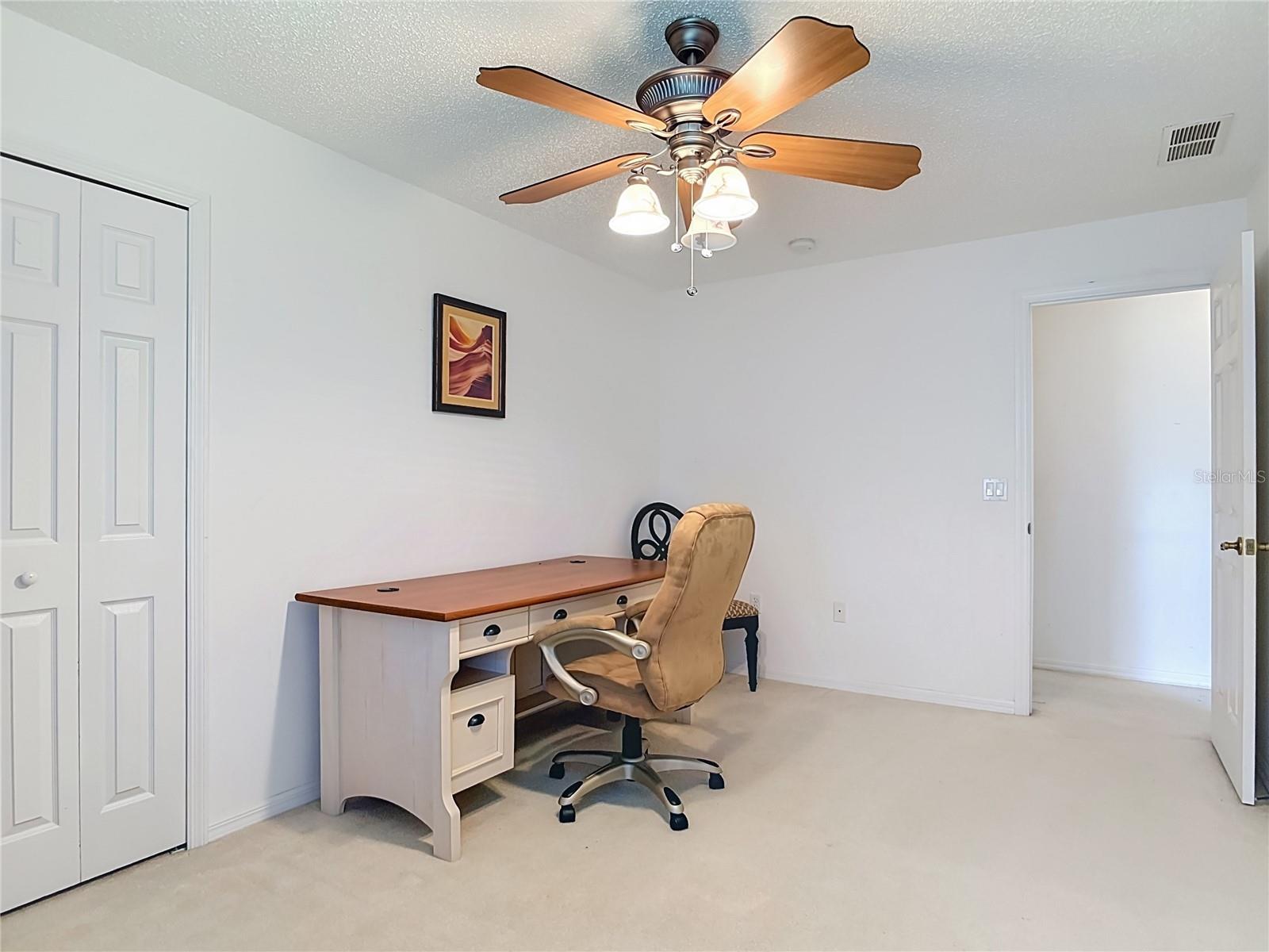 FELTONA LAKES UN 67 - Residential
