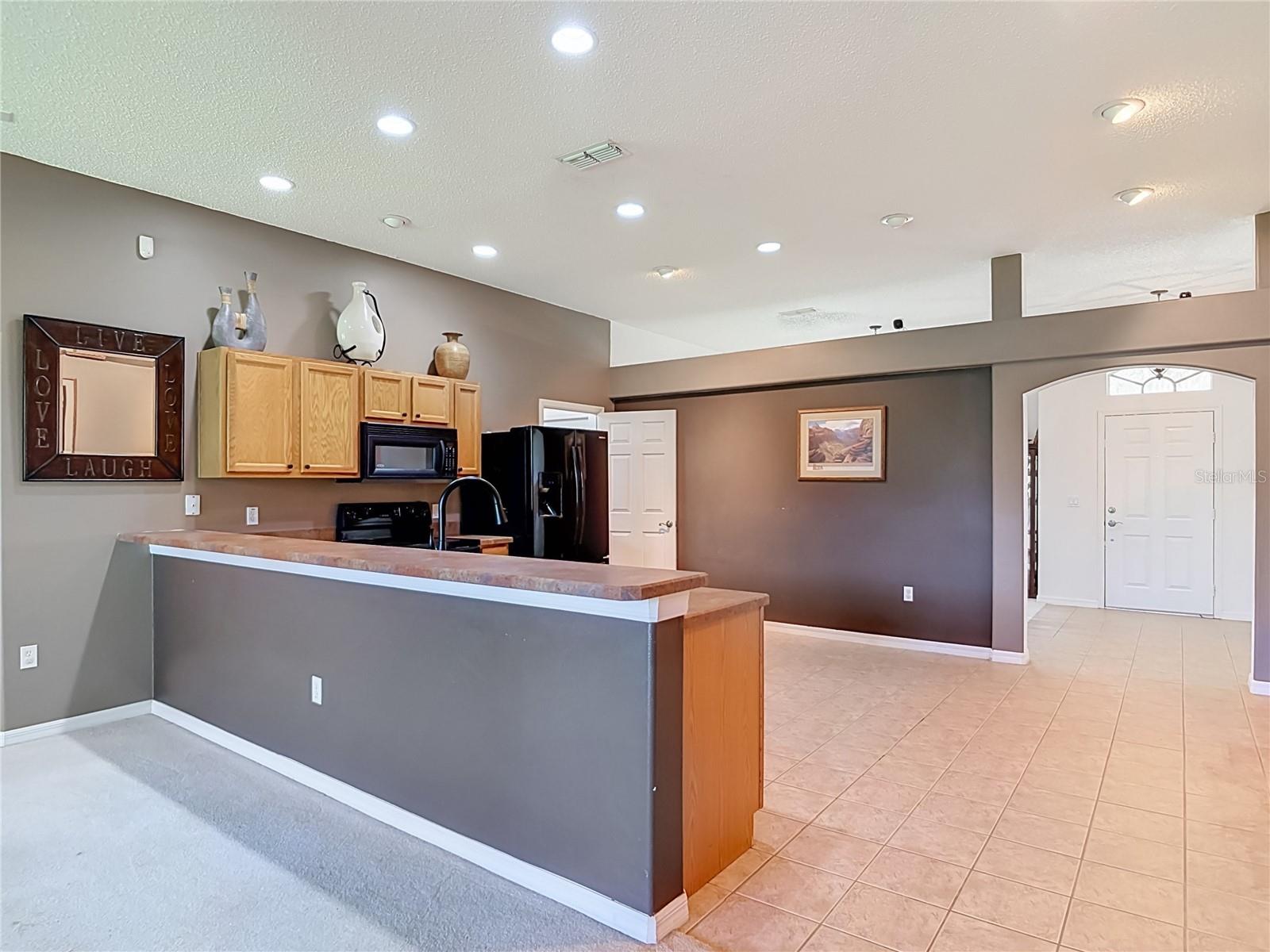FELTONA LAKES UN 67 - Residential