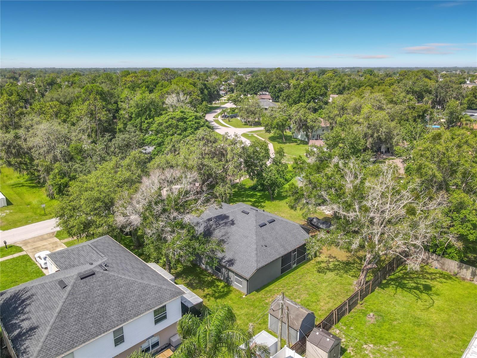 FELTONA LAKES UN 67 - Residential