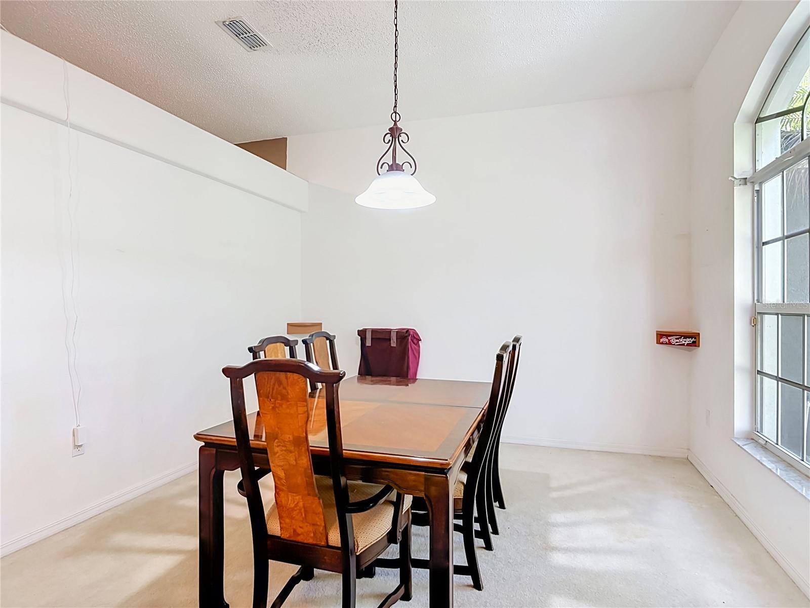 FELTONA LAKES UN 67 - Residential