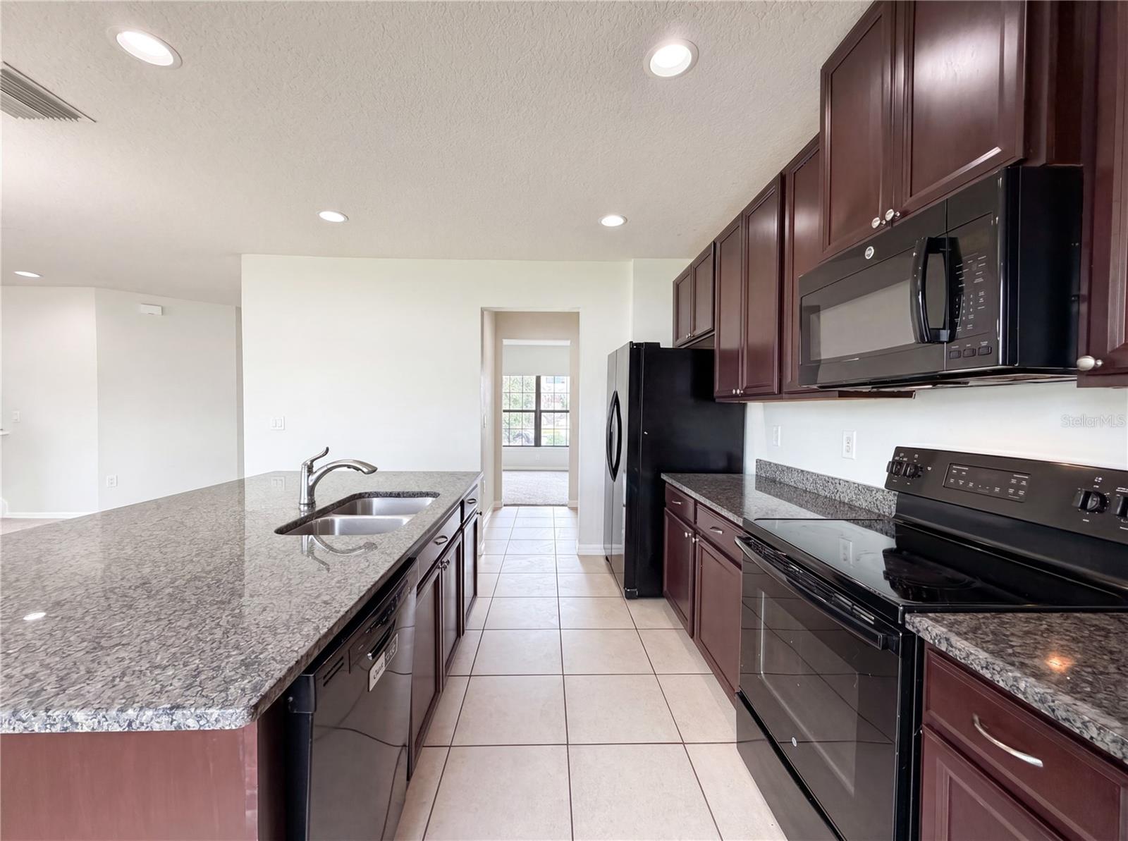 HIGHLAND ESTATES PH 2B - Residential