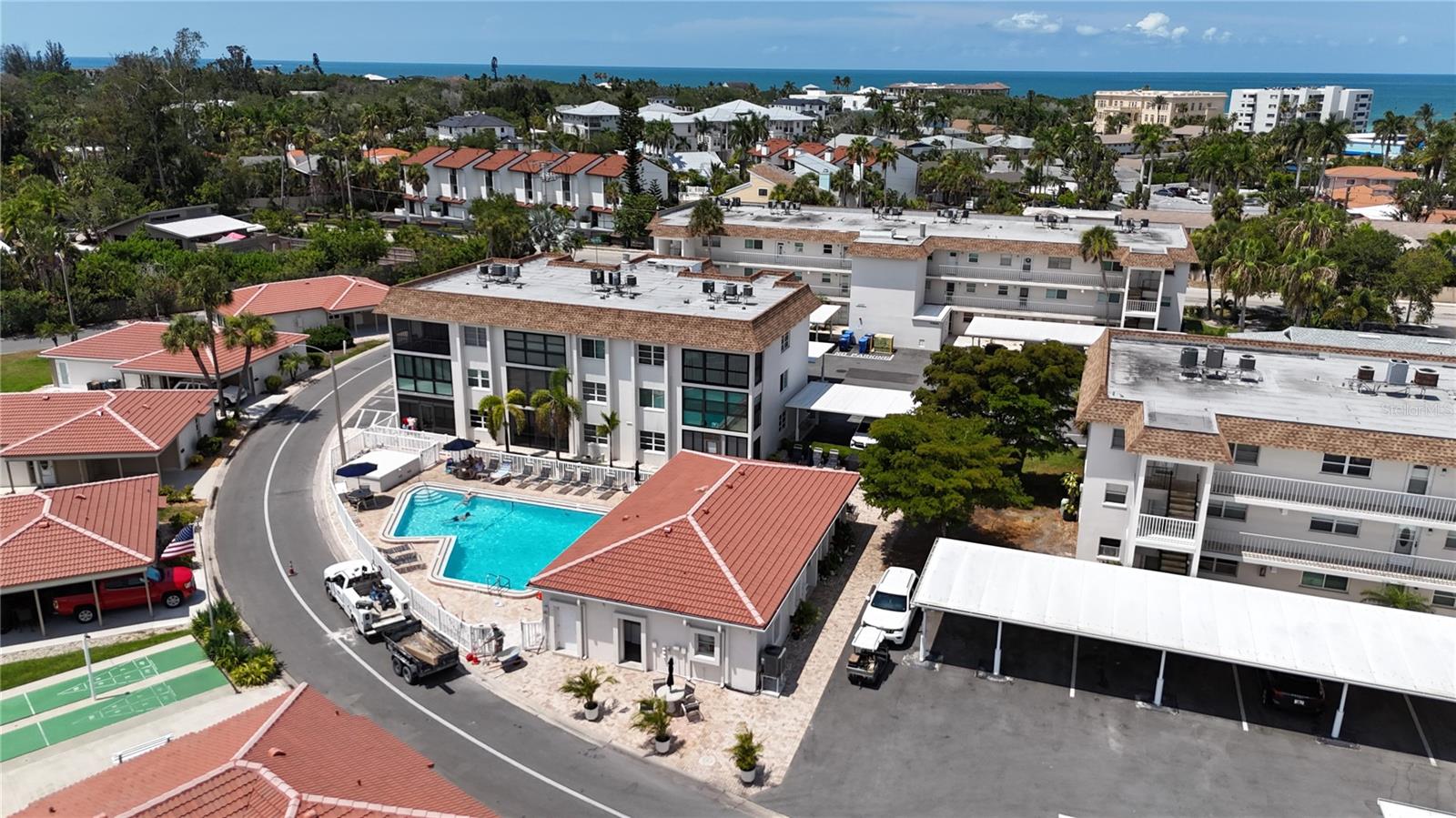 VISTA HERMOSA - Residential