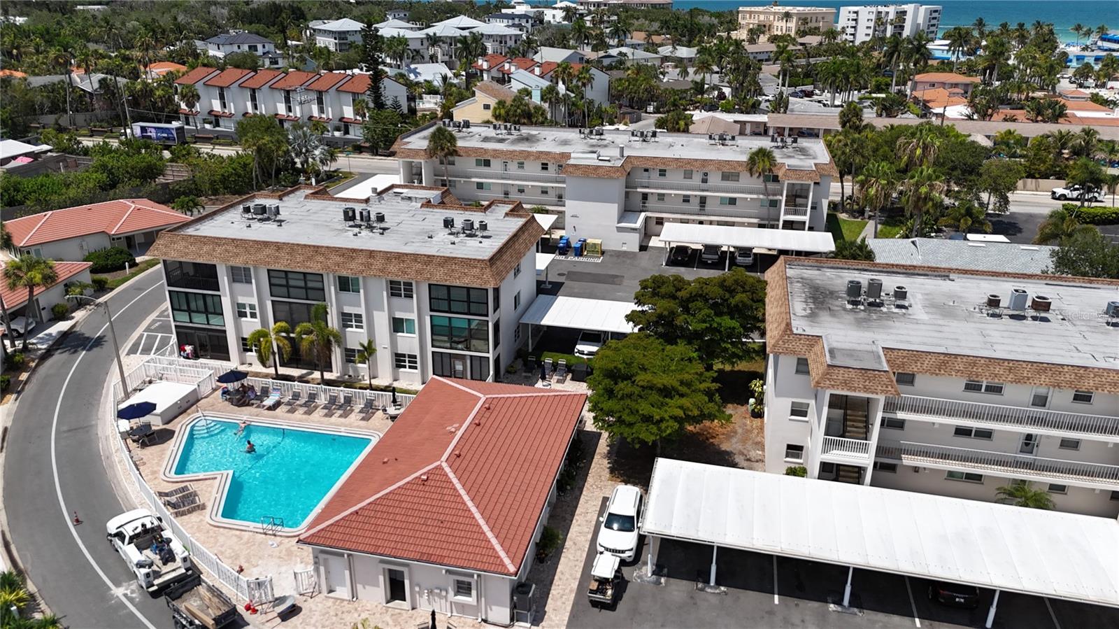 VISTA HERMOSA - Residential