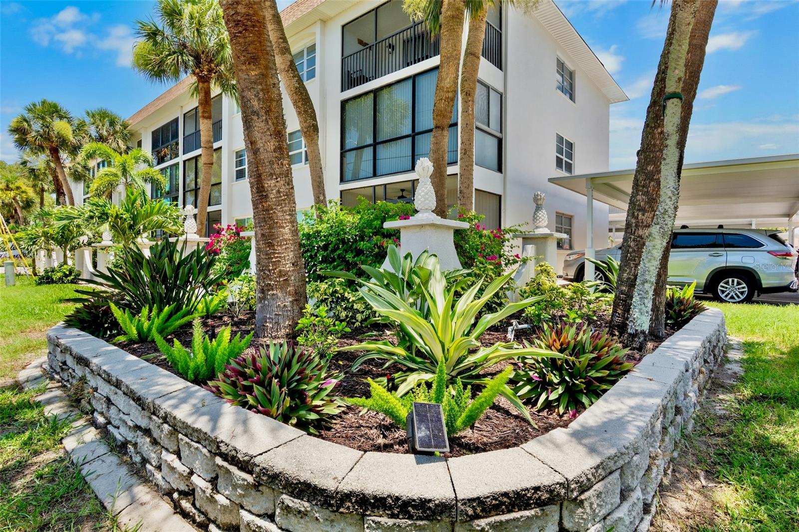 VISTA HERMOSA - Residential