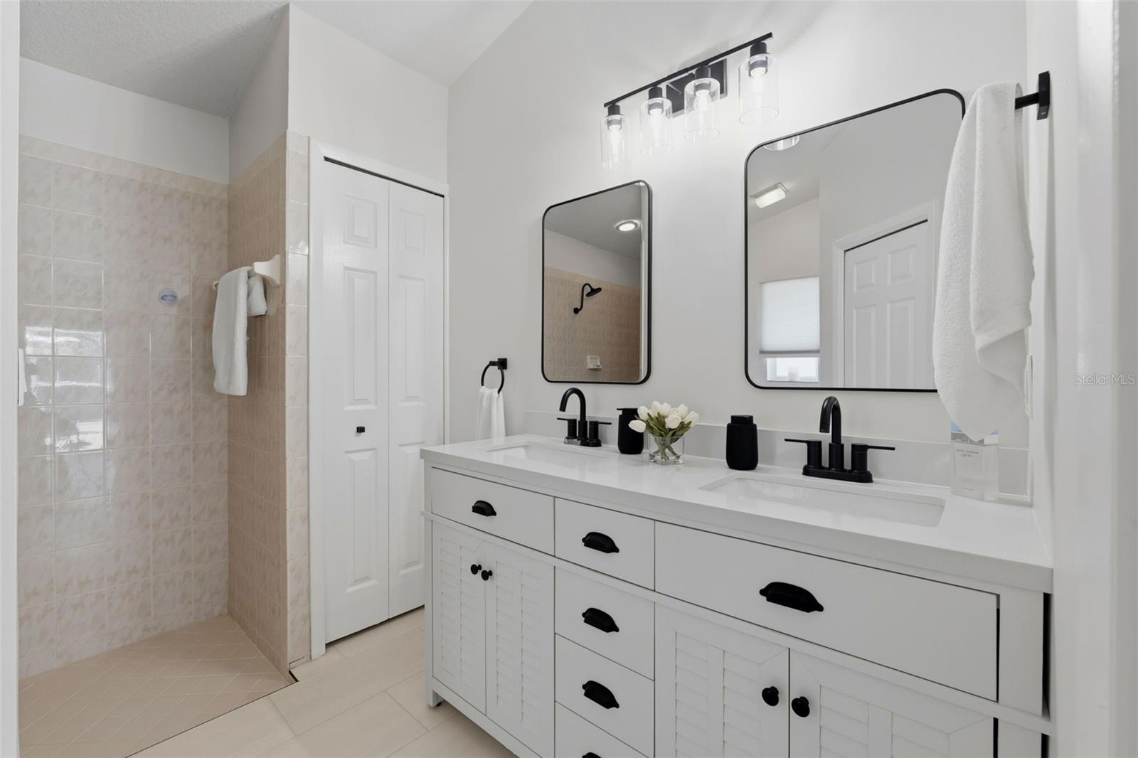 TIERRA VERDE UNIT 1 4TH REP - Residential