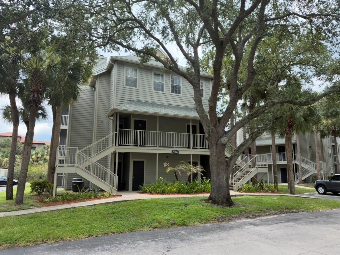 RENOVATED - Spacious one-bedroom, one-bathroom 2nd floor condo in Orlando's MetroWest area. Every detail has been thoughtfully refreshed, new flooring and fresh paint throughout to updated light fixtures, Washer and Dryer, and ceiling fans in every room. Private Screened-in porch. Kitchen has granite countertops and newer cabinetry. just minutes from Universal Studios, I-4, East-West Expressway, Valencia Community College, and an abundance of restaurants and shopping.